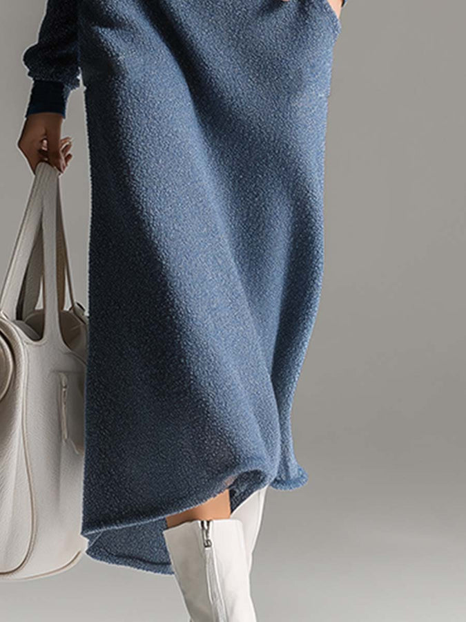 Robe Maxi en Polaire Douce - Décolleté en V, Élégante et Confortable en Bleu