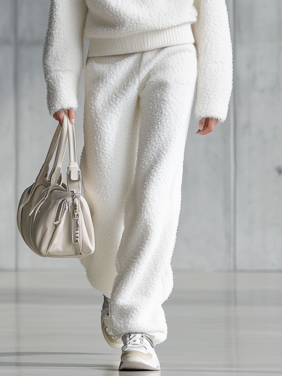 Ensemble Sportif en Polaire Blanc avec Sweatshirt à Zip Demi et Pantalons Confortables