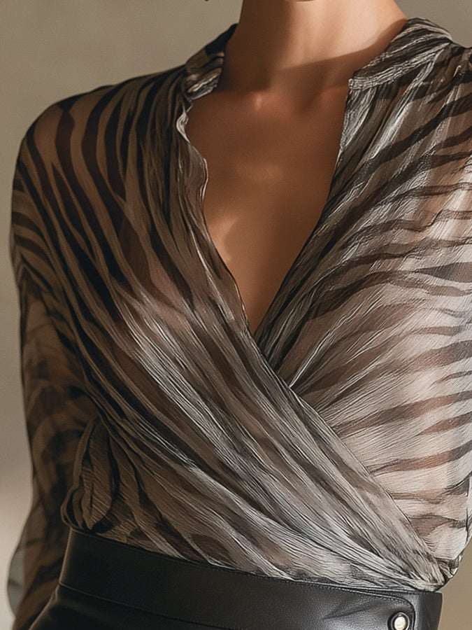 Élégante Chemise Longue à Manches Fluides au Motif Zèbre