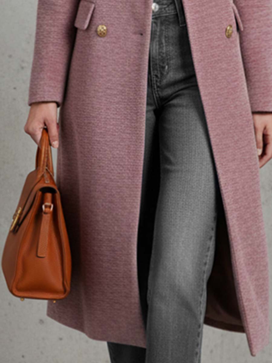 Élégant Manteau en Chenille Rose à Double Boutonnage : Chaleur et Style Assurés