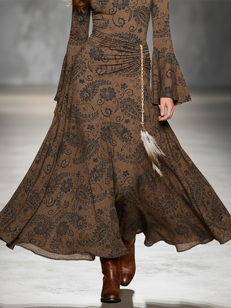 Robe Maxi en Faux Suède à Motif Paisley – Évadez-vous dans l'Esprit Western Vintage