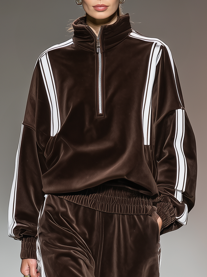 Ensemble Sportif Rétro : Sweat à Col Montant Zippé et Pantalon avec Rayures Contrastées