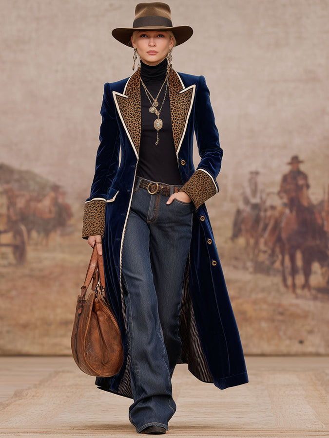 Veste en velours à motif léopard avec revers et détails contrastants