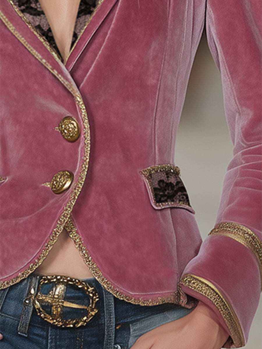 Veste en Velours Rose Élégante avec Col en Dentelle et Détails en Ruban Doré