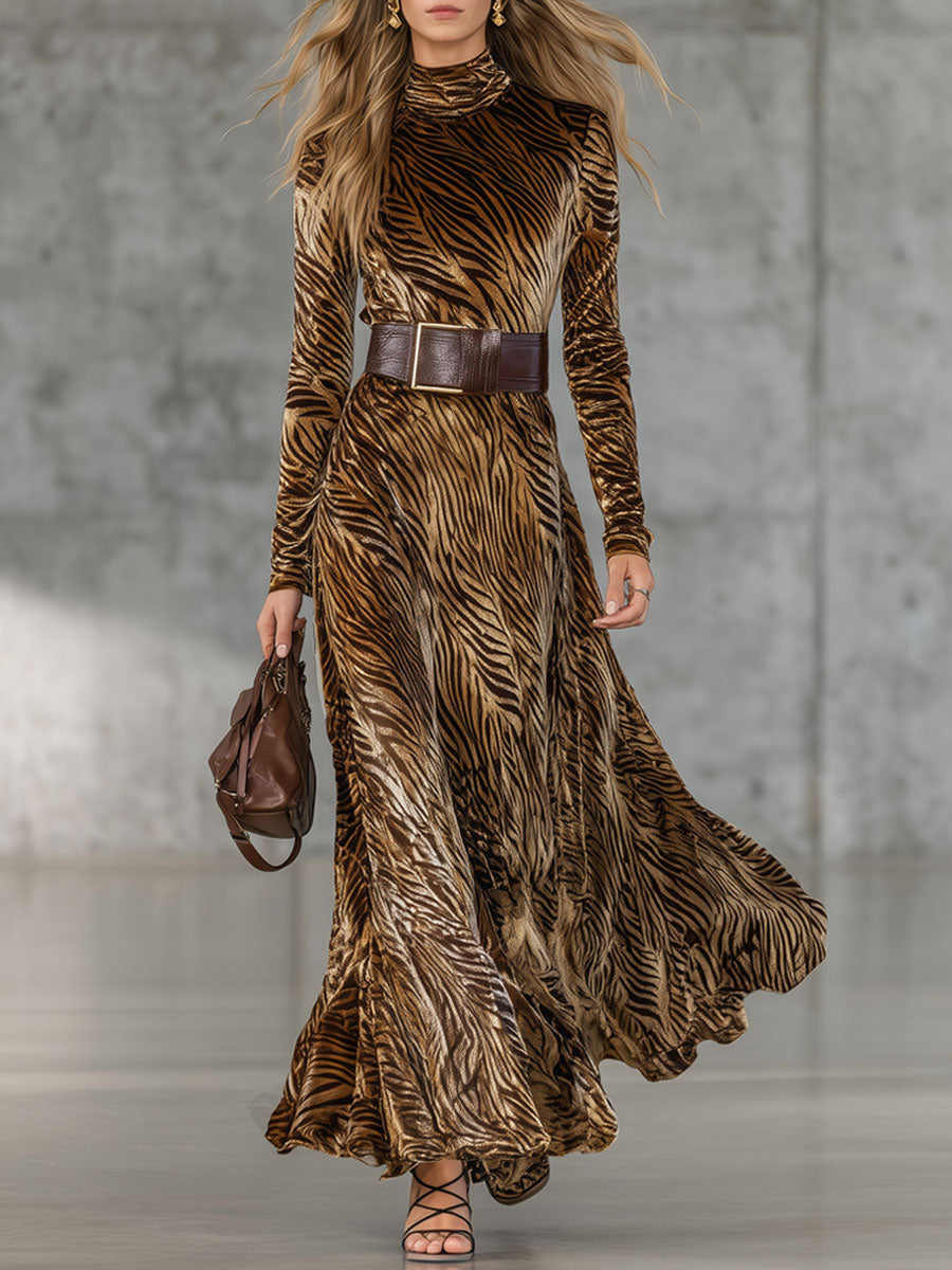 Robe Maxi Longue en Velours Doré à Imprimé Zebra - Élégance Rétro
