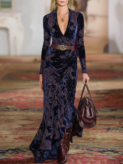 Maxi Robe en Velours avec Imprimé Rétro Western, Décolleté en V et Manches Longues