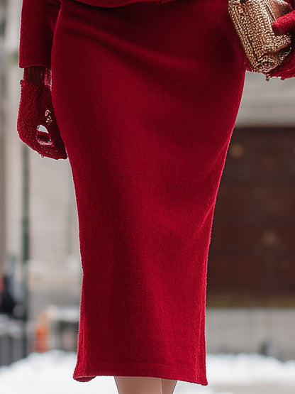 Ensemble Élégant en Tweed Rouge Vintage : Veste Boutonnée et Jupe Coordonnée