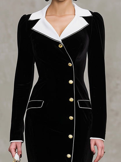 Maxi Velour Robe Noir avec Col Blanc Élégant et Détails Contrastants
