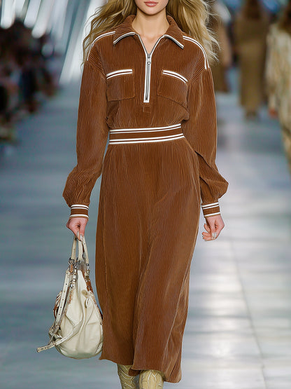 Robe midi en velours côtelé marron à zip demi-ouvert avec élégants bords blancs vintage