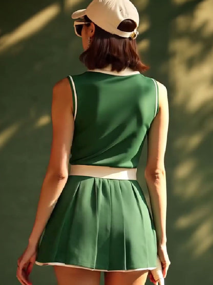 Robe Mini Sans Manches Vert Éclatant à Col Polo et Détails Blancs - Expédition en 24h