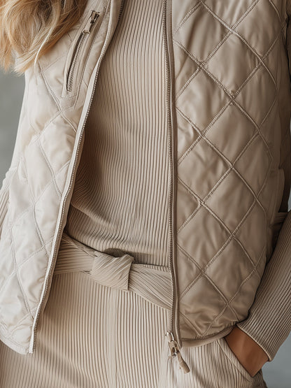 Chic et Confort : Gilet Matelassé Beige Décontracté