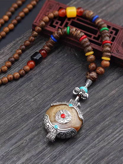 Collier Ethnique en Bois au Style Rétro Épuré