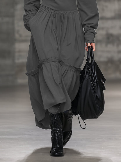 Robe Maxi Grise Sportive à Col Volant pour un Style Décontracté