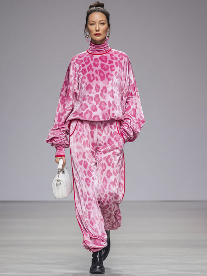 Ensemble Chic : T-shirt en Velours à Col Roulé Imprimé Léopard Rose et Pantalon Coordonné