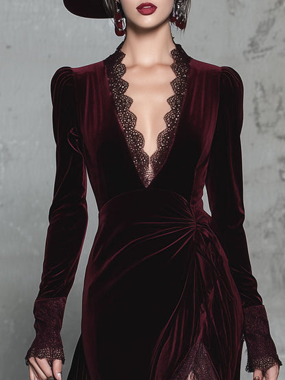 Robe Longue en Velours Bordelais avec Dentelle et Décolleté en V – Élégance Absolue