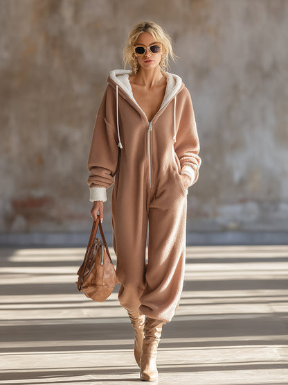 Combinaison en polaire kaki à capuche : confort décontracté avec zip avant et manches longues