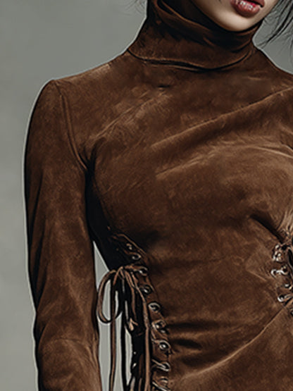 Robe Mini en Faux Suède Chocolat avec Détails Lacés et Col Montant Rétro-Chic