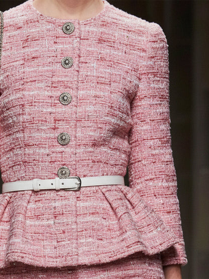 Ensemble Chic en Tweed Rose : Veste Élégante et Jupe Flottante à Boutons Argentés