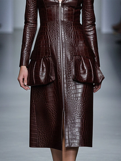 Robe Midi en Cuir PU Rouge Brun avec Col V et Zip Chic