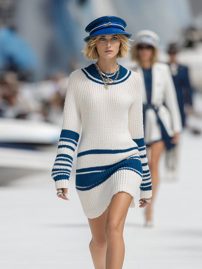 Robe Mini Rayée Bleu et Blanc en Tricot - Style Décontracté à Col Rond