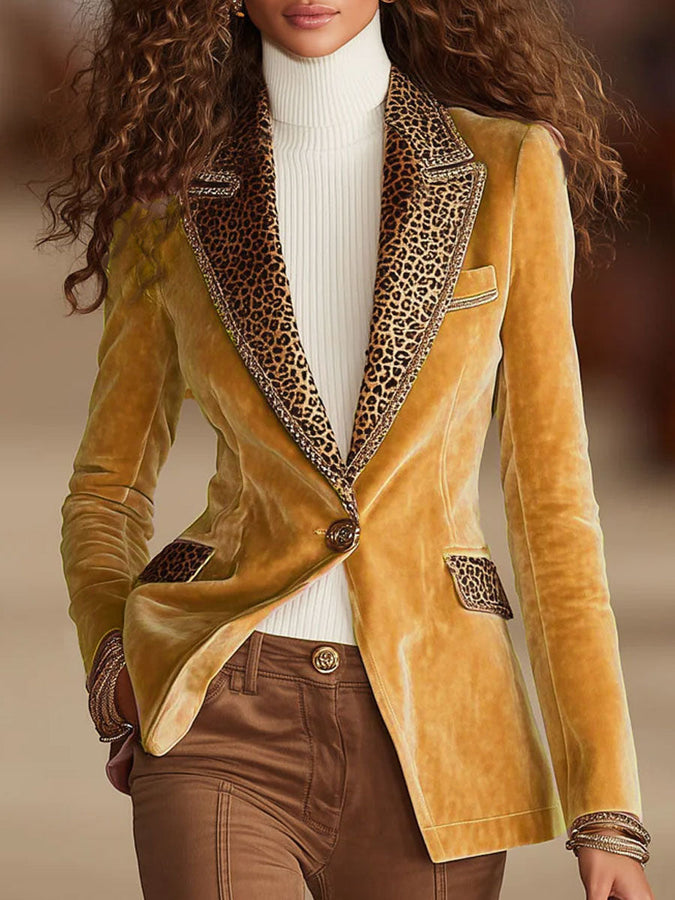 Veste en Velours Rose avec Détails en Imprimé Léopard et Fermeture à Un Bouton