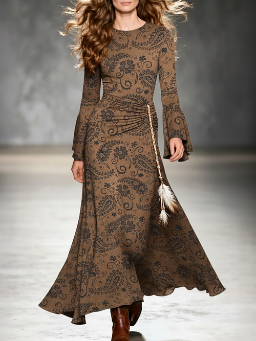 Robe Maxi en Suédine Imprimée Paisley : Un Éclat Vintage Western