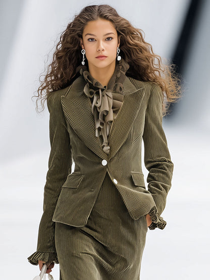 Blazer Chic avec Jupe à Revers et Manches Volantes Élégantes