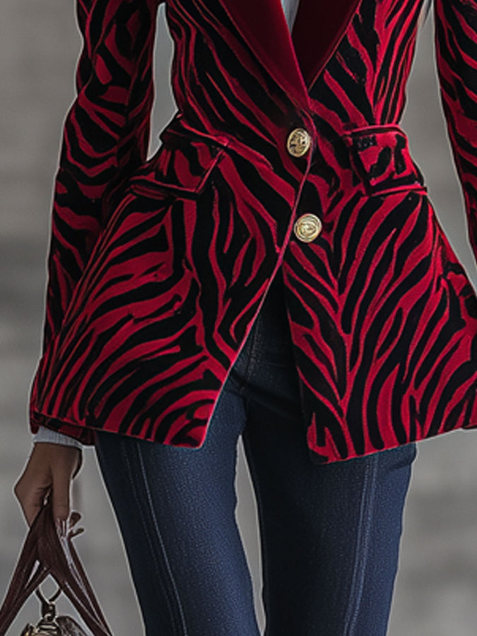 Veste en Velours Rouge à Imprimé Zèbre - Chic Nomade Urbain au Style Rétro