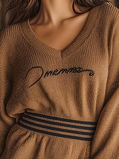 Robe Mini Tricot Marron Chiné : Style Décontracté Rétro avec Bordure Rayée