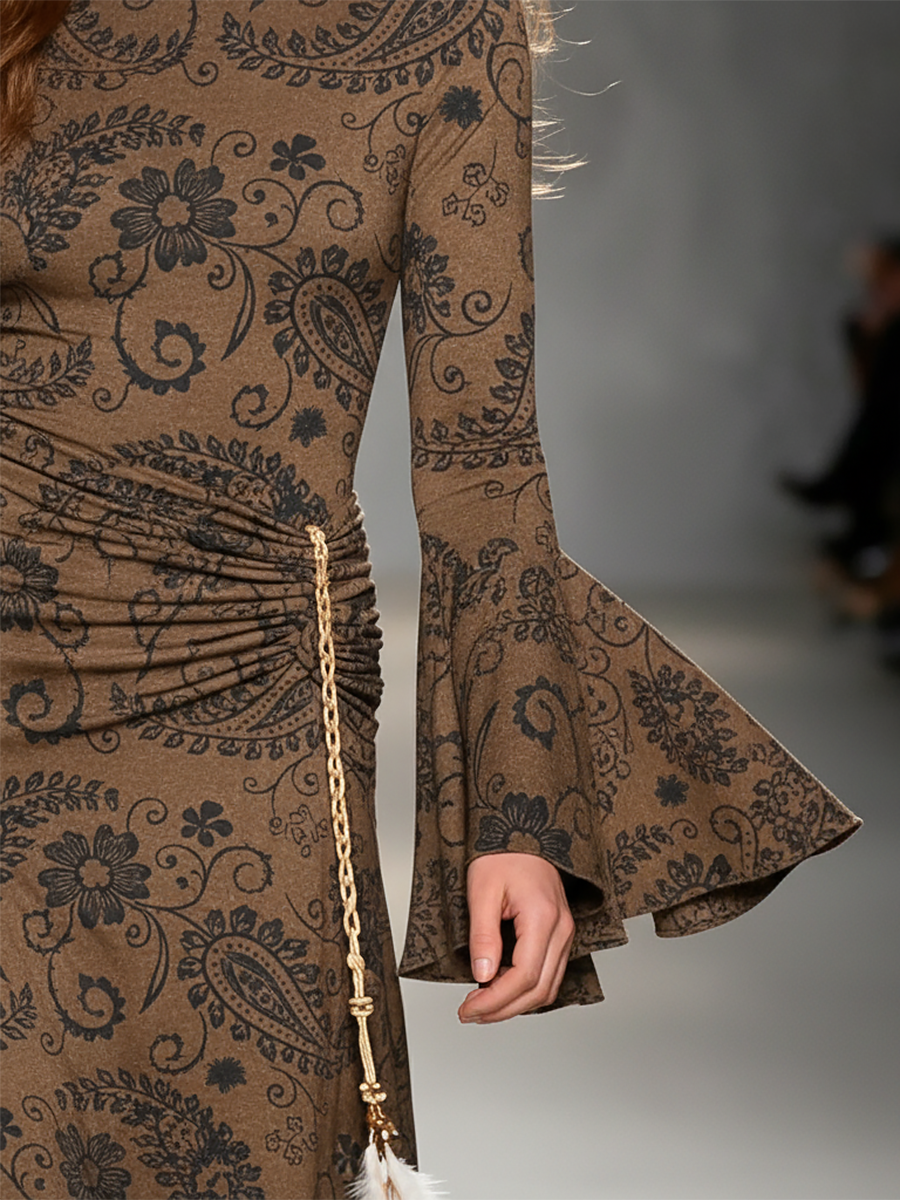 Robe Maxi en Faux Suède à Motif Paisley – Évadez-vous dans l'Esprit Western Vintage