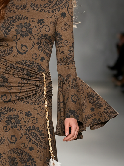 Robe Maxi en Faux Suède à Motif Paisley – Évadez-vous dans l'Esprit Western Vintage