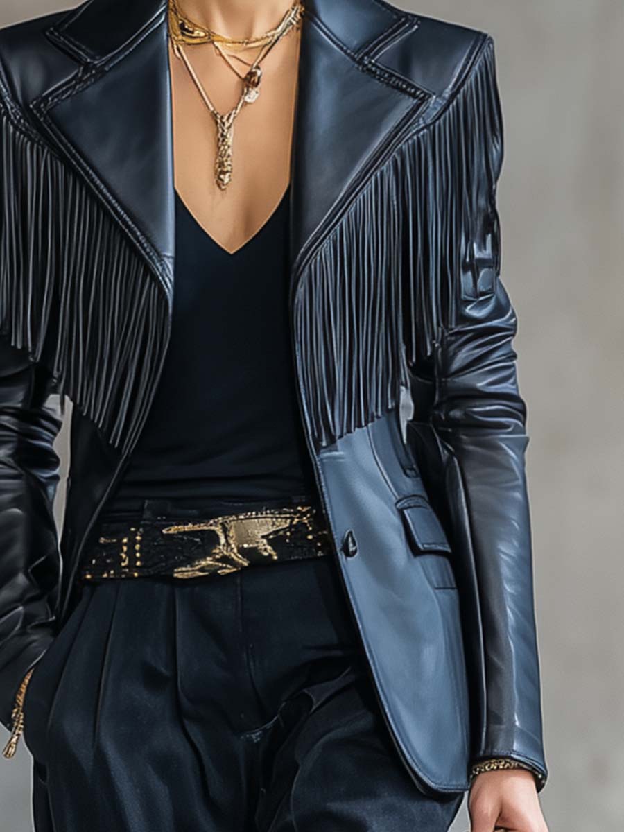 Veste en Cuir Noir avec Franges Élégantes sur Épaules et Revers Vintage