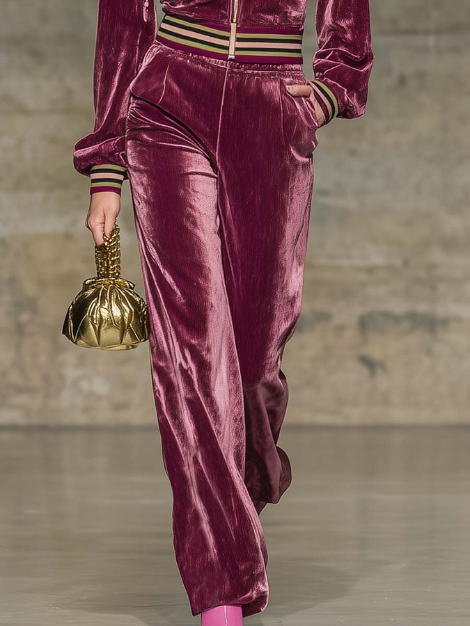 Ensemble Vintage en Velours Rouge Bourgogne : Sweat à Capuche avec Fermeture Éclair et Pantalon Chic