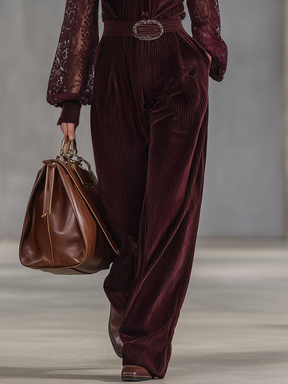 Combinaison Pantalon Large en Velours Côtelé Rouge Vin avec Détails en Dentelle et Manches Longues – Style Rétro