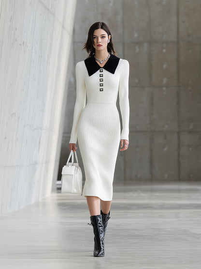 Robe Midi Tricotée Blanche avec Détails Noir et Argent en Patchwork