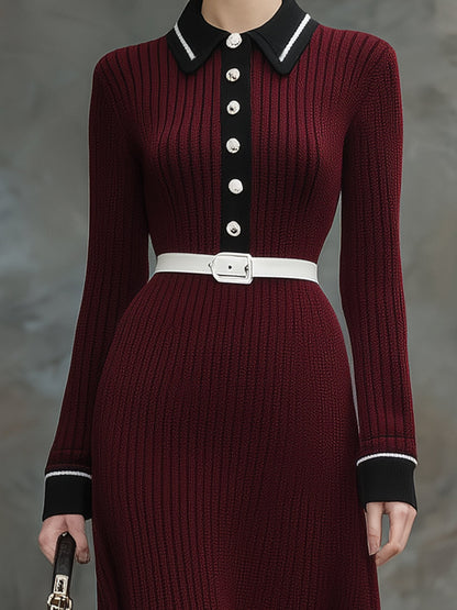 Robe Maxi en Angora Rouge avec Détails Noirs Élégants