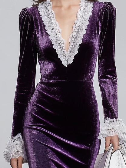 Robe Midi en Dentelle Blanche avec Encolure V Violet" 

Here’s a more captivating option: "Élégante Robe Midi en Dentelle Blanche à Encolure V Violet