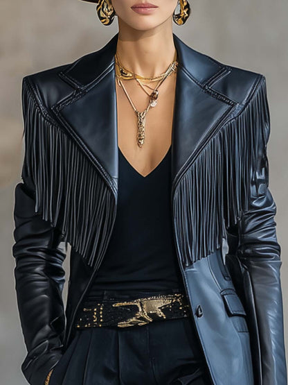 Veste en Cuir Noir avec Franges Élégantes sur Épaules et Revers Vintage