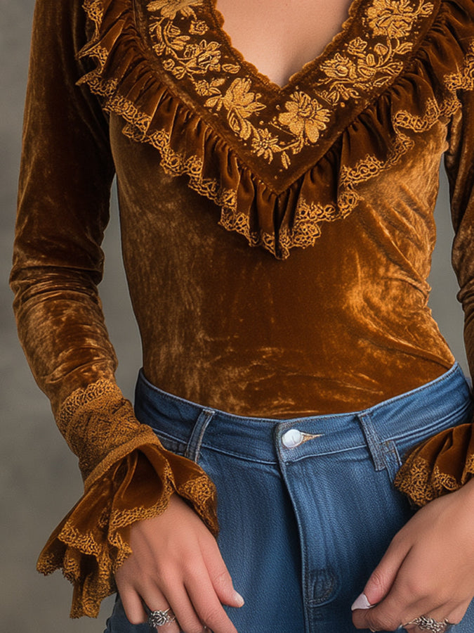 Top en Velours Brun à Col V avec Dentelle Élégante et Manches Trompette