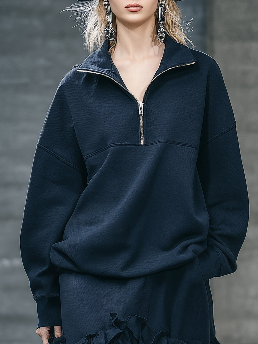 Ensemble Chic Sportif : Sweatshirt Bleu Foncé à Revers et Jupe Volante Élégante