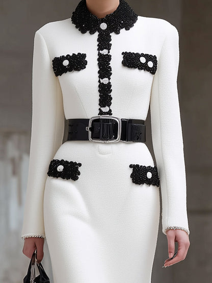 Robe Midi Chic en Tweed Blanc avec Finitions en Ruban Noir au Col Rond