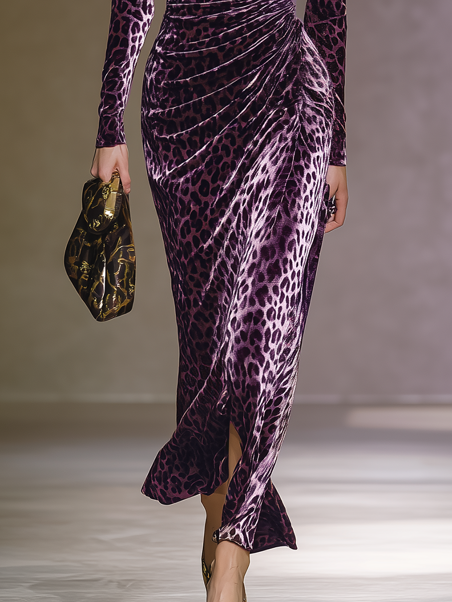 Robe Maxi Velours Léopard Rétro Élégante avec Col V et Manches Longues