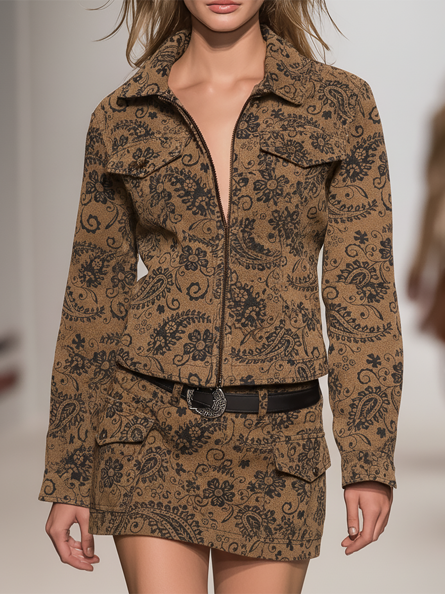 Veste et Jupe en Suédine au Motif Paisley : L'Essence du Vintage Western