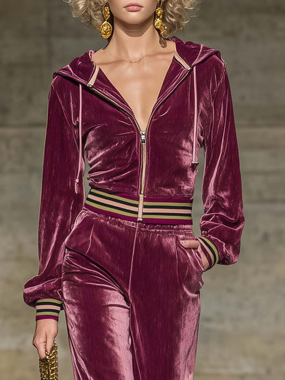 Ensemble Vintage en Velours Rouge Bourgogne : Haut à Capuche avec Zip et Col en V