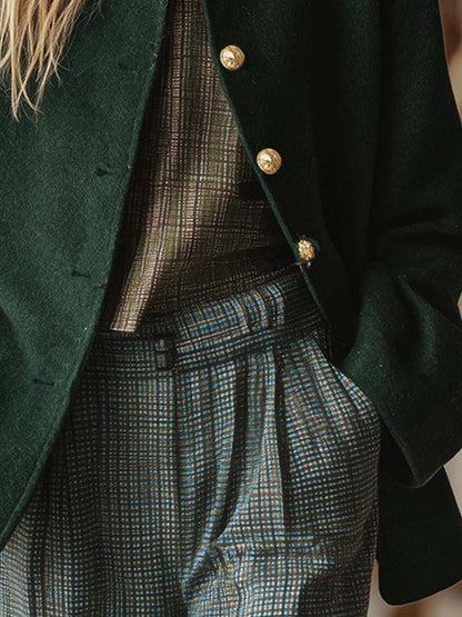 Veste en laine verte à col montant au style rétro