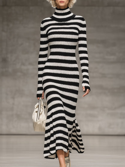 Robe Midi Fishtail Rayée Noir et Blanc à Col Montant - Chic Rétro en Tricot