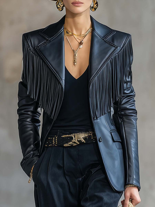 Veste en Cuir Noir avec Franges Élégantes sur Épaules et Revers Vintage