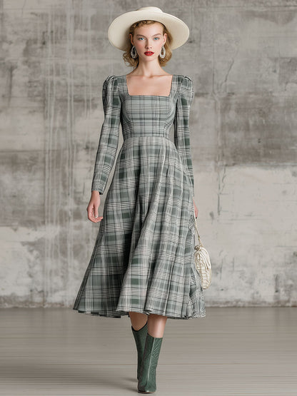 Robe Midi Vintage à Motif Carreaux avec Col Carré