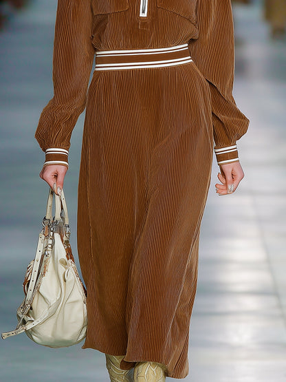 Robe Midi en Velours Côtelé Brun avec Détails Vintage Blanc et Col Rabattu à Zip