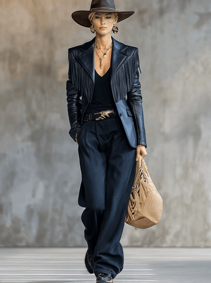 Blazer Noir en Cuir avec Franges Élégantes sur Épaules et Col Vintage